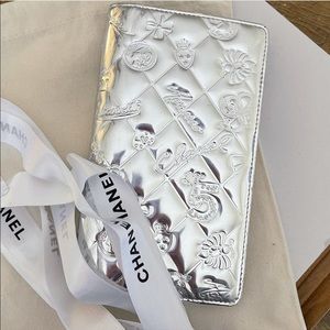 ❌ SOLD ❌ Rare Chanel lucky charms bifold wallet